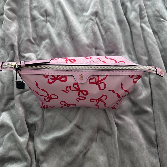 New Victoria´s Secret Pink Red Ribbon Bow Makeup Bag